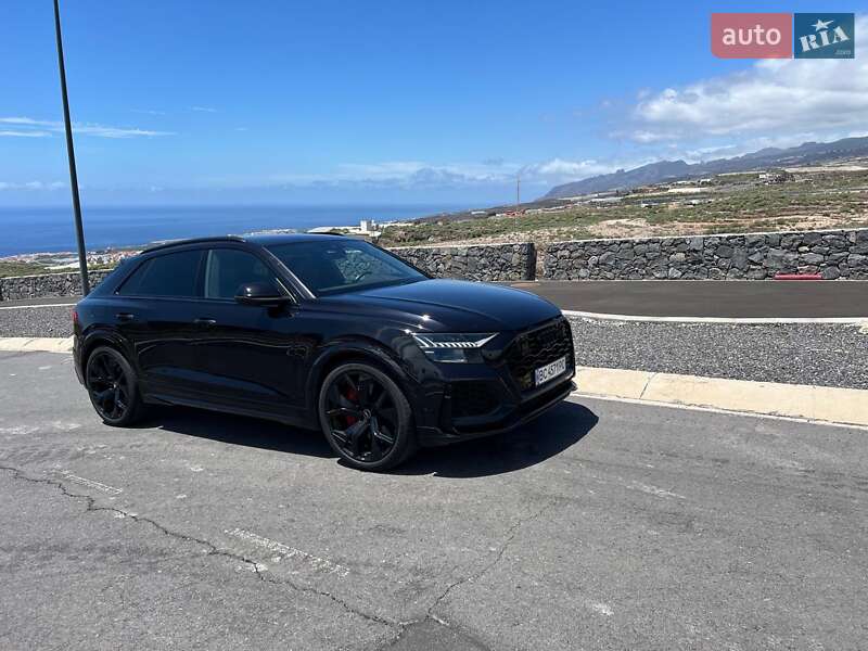 2021 audi rs q8
