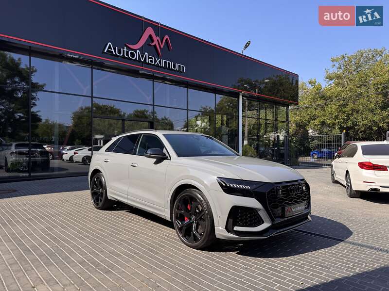 2023 audi rs q8