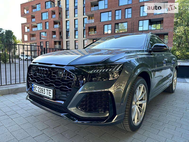 2023 audi rs q8