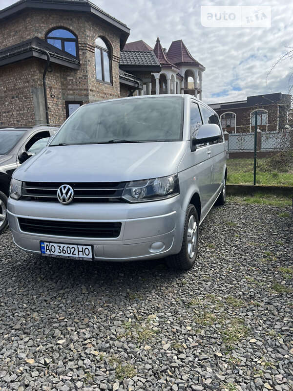 2010 volkswagen caravelle