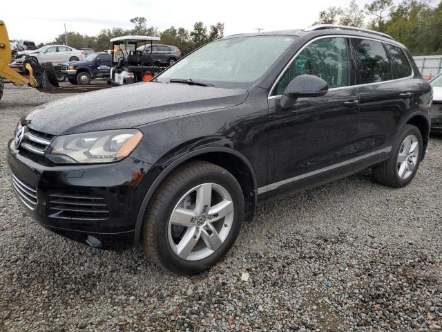 2014 VOLKSWAGEN Touareg