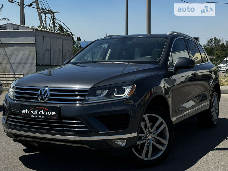 2015 VOLKSWAGEN Touareg