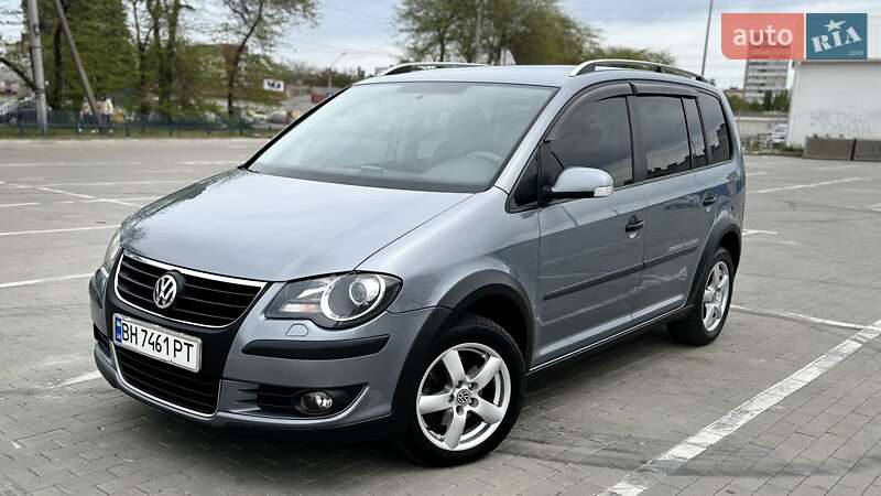 2009 volkswagen cross touran