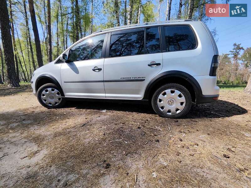 2008 volkswagen cross touran