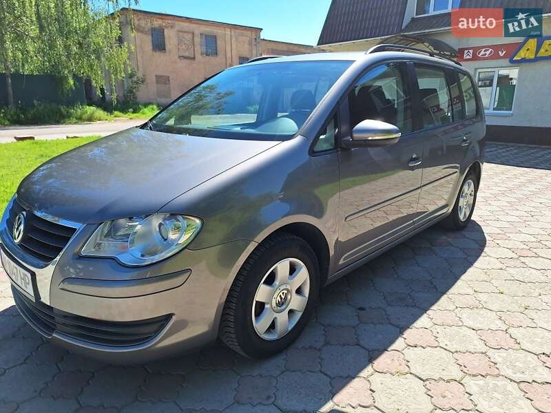 2010 volkswagen touran