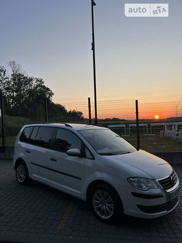2010 volkswagen touran