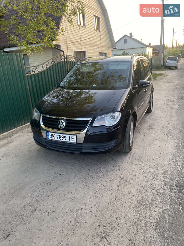 2010 volkswagen touran