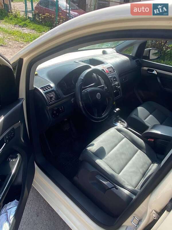 2010 volkswagen touran