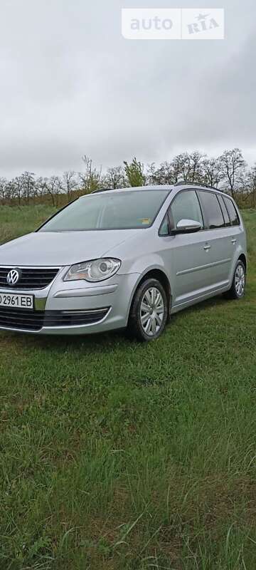 2010 volkswagen touran
