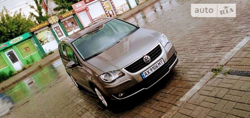 2010 volkswagen touran