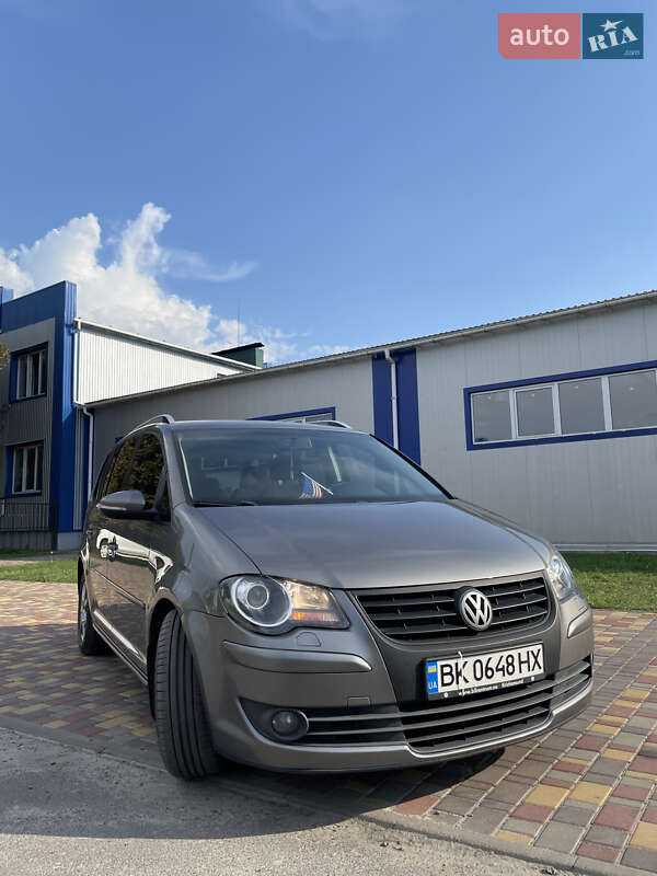 2010 volkswagen touran