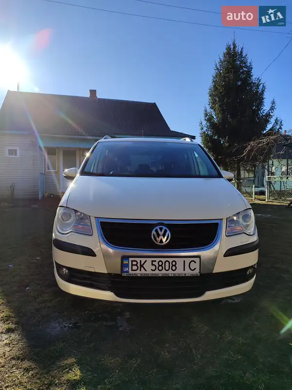 2010 volkswagen touran