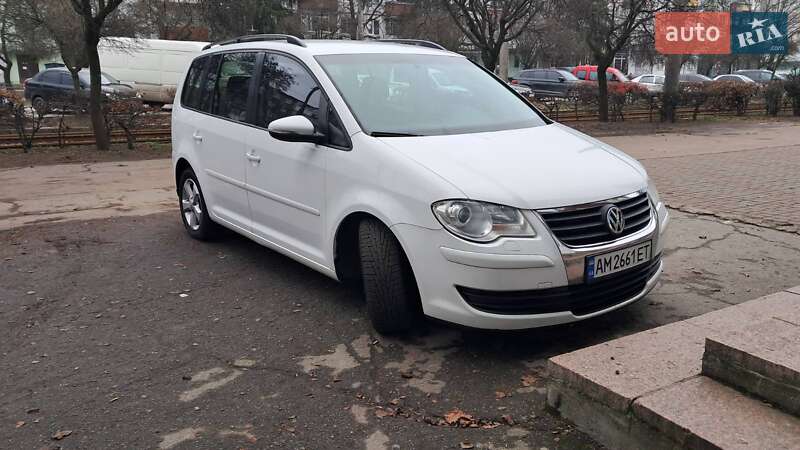 2010 volkswagen touran