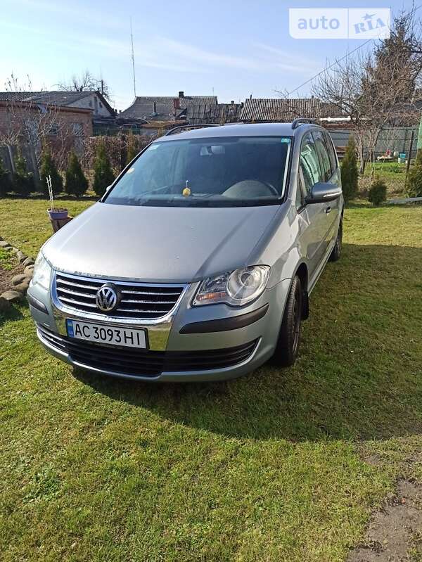 2010 volkswagen touran