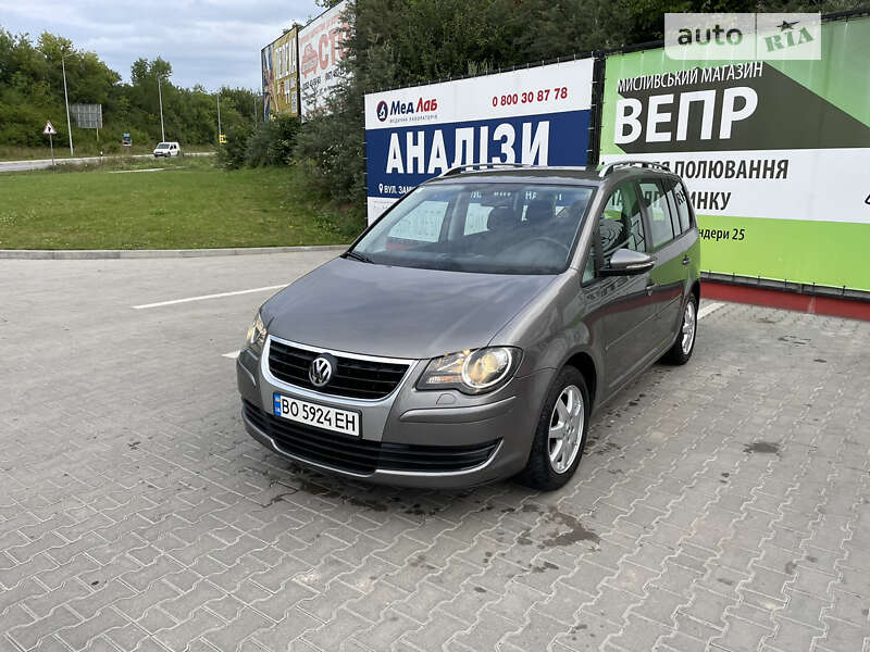 2010 volkswagen touran