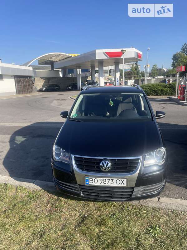 2010 volkswagen touran