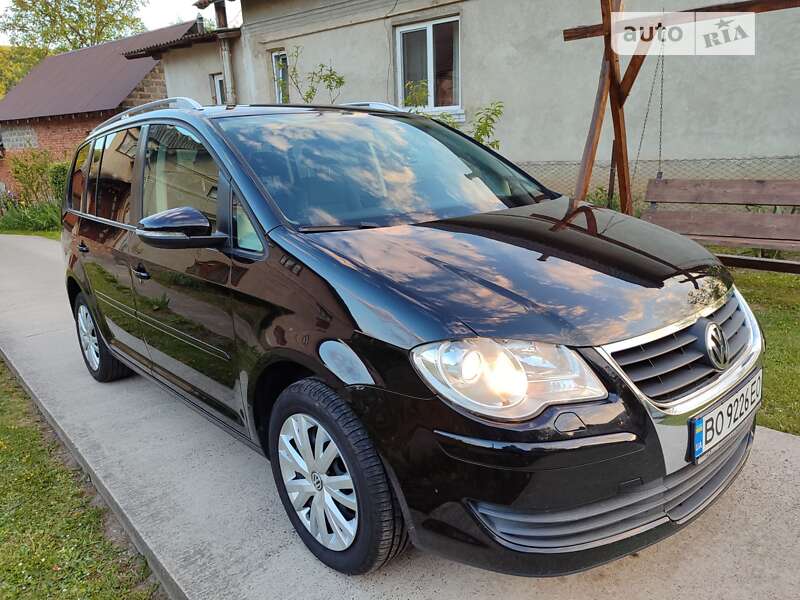 2010 volkswagen touran
