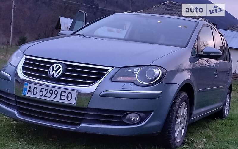 2010 volkswagen touran