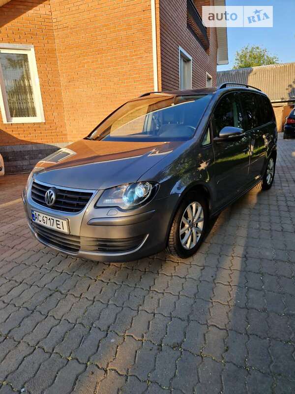 2010 volkswagen touran