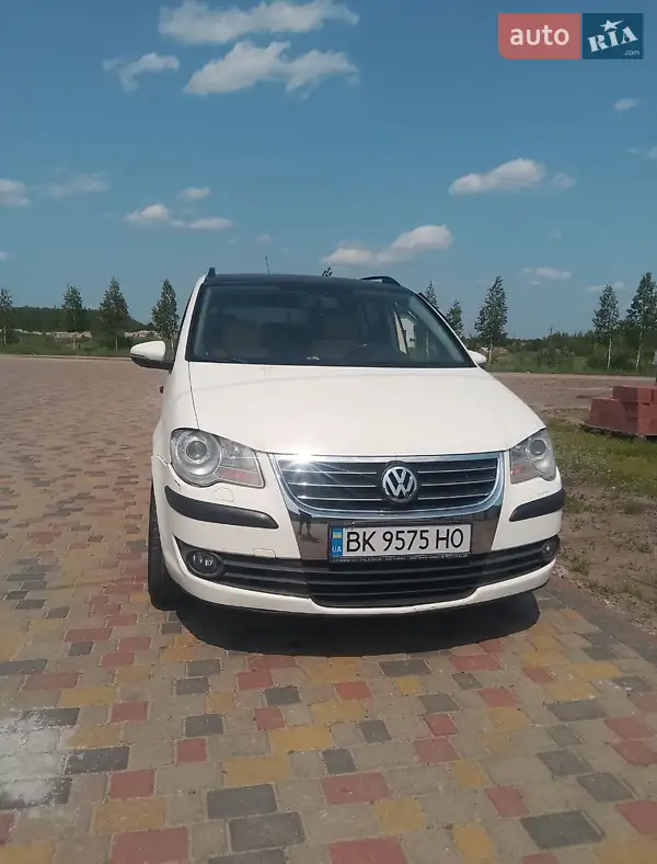 2010 volkswagen touran