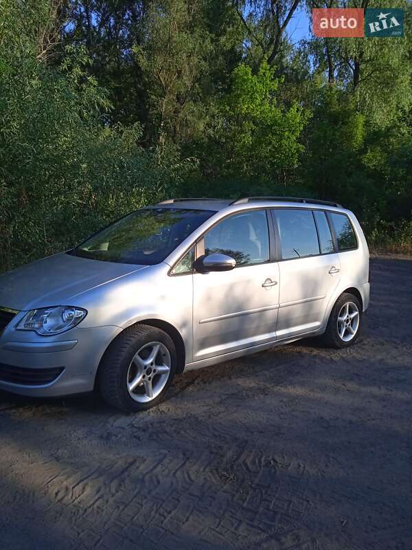 2010 volkswagen touran
