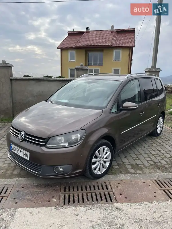 2011 volkswagen touran
