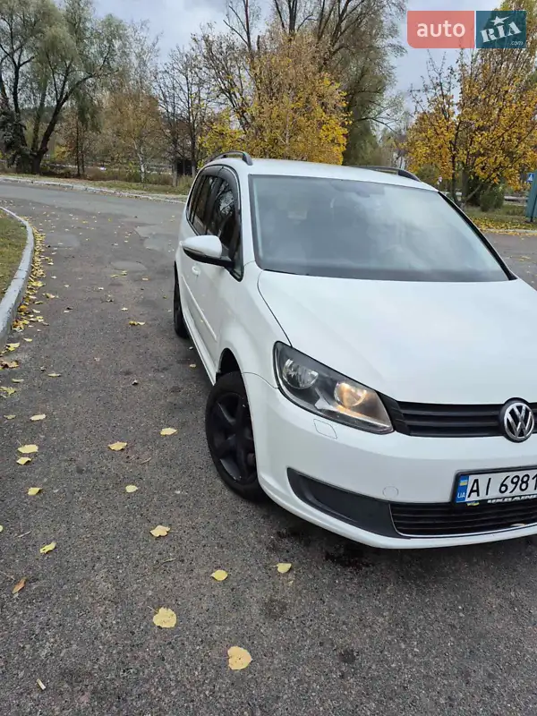 2011 volkswagen touran