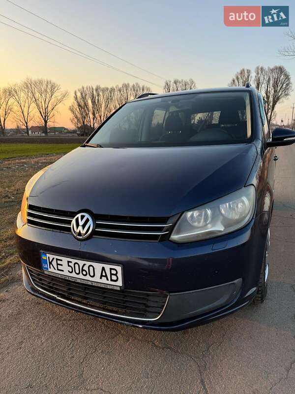 2011 volkswagen touran