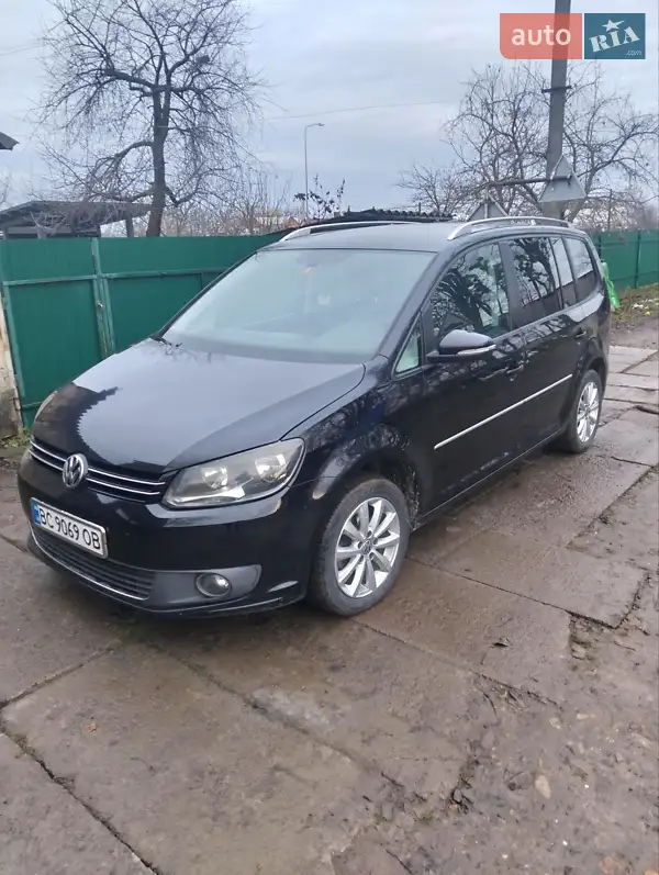 2011 volkswagen touran