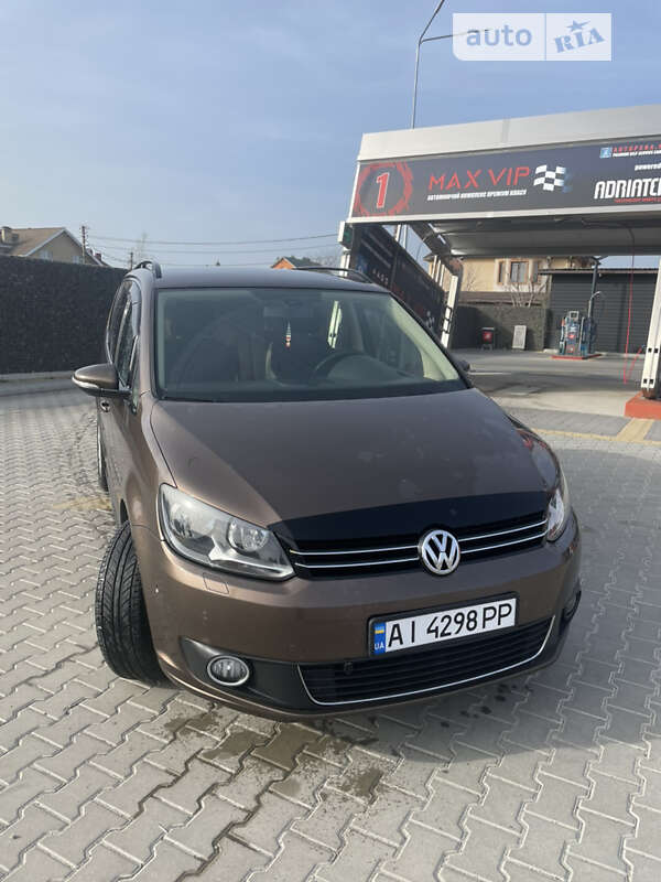 2011 volkswagen touran