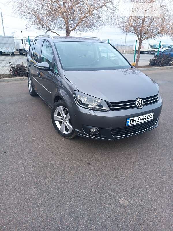 2011 volkswagen touran