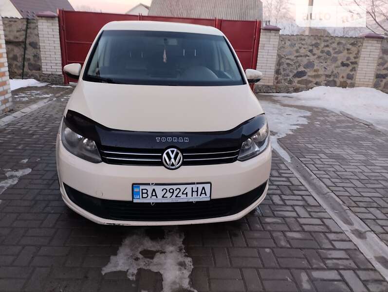2011 volkswagen touran