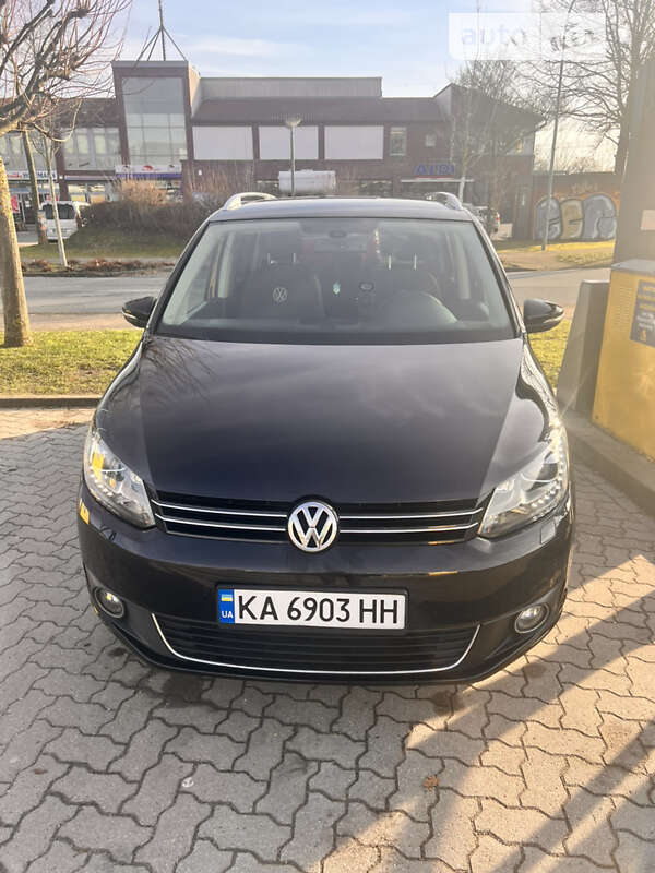 2011 volkswagen touran
