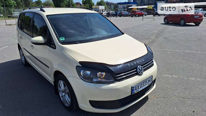 2011 volkswagen touran