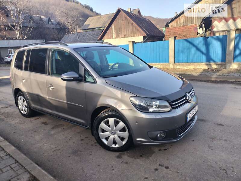 2011 volkswagen touran
