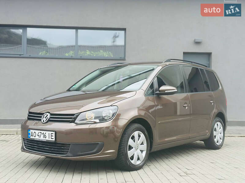 2011 volkswagen touran