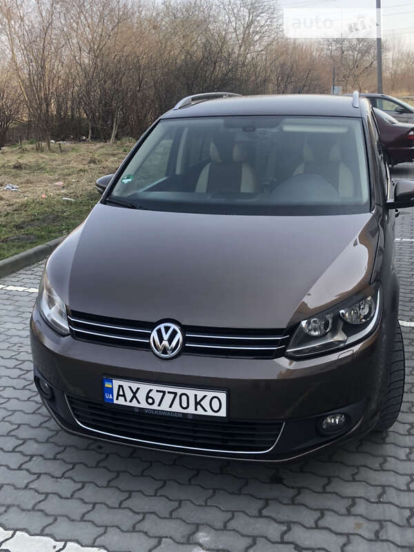 2011 volkswagen touran