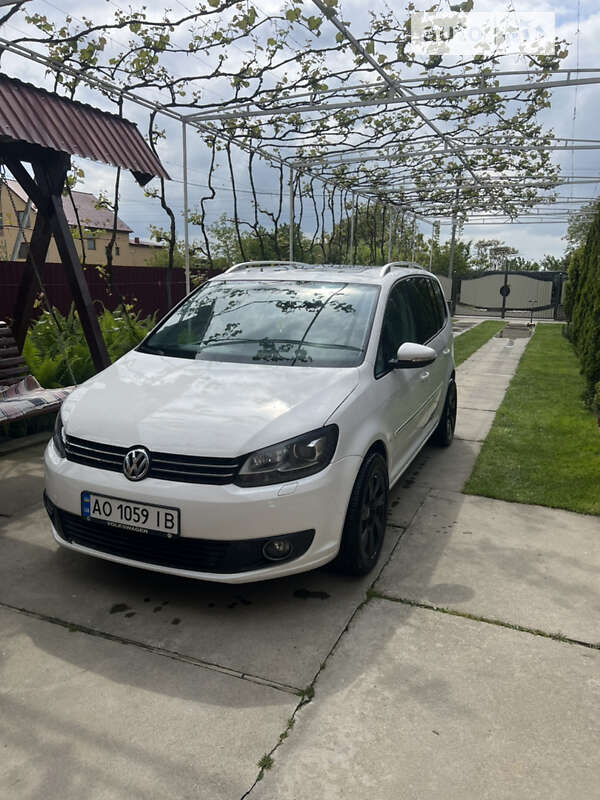 2011 volkswagen touran