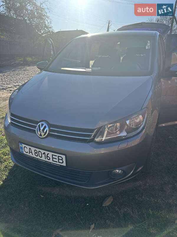 2011 volkswagen touran