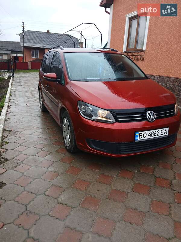 2011 volkswagen touran