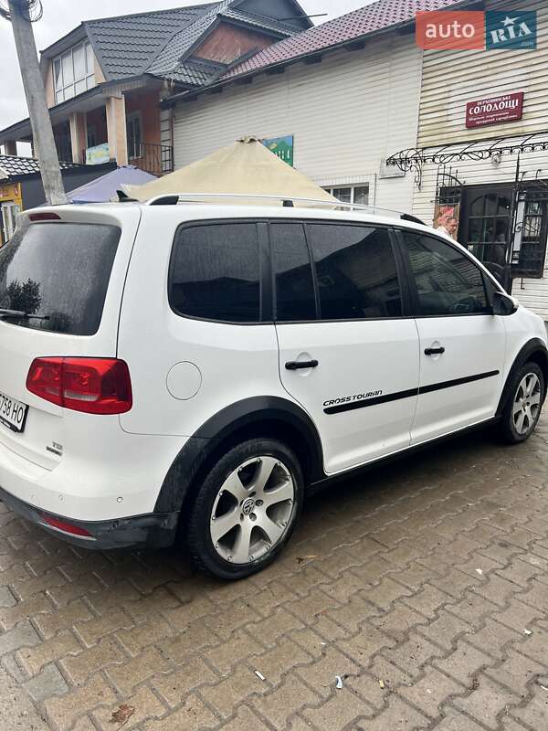 2011 volkswagen touran
