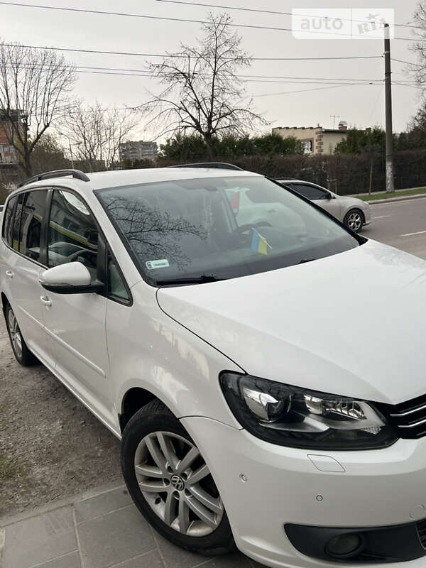 2011 volkswagen touran
