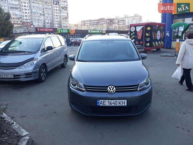 2011 volkswagen touran