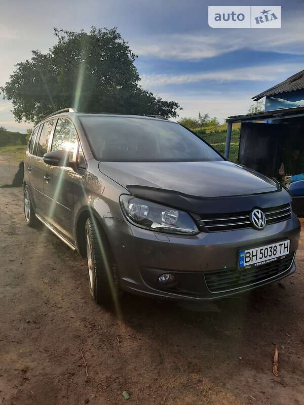2011 volkswagen touran