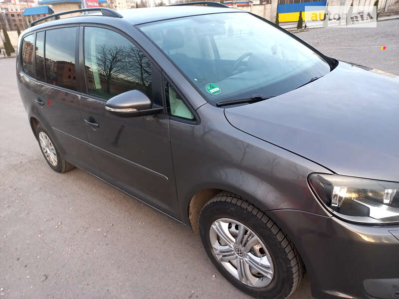 2011 volkswagen touran
