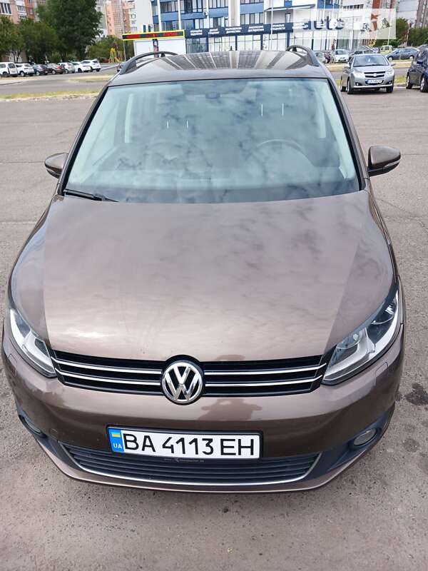 2011 volkswagen touran