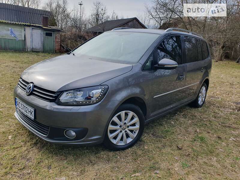 2011 volkswagen touran
