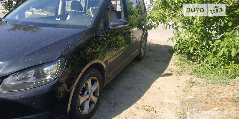 2011 volkswagen touran