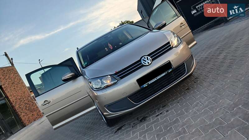 2011 volkswagen touran