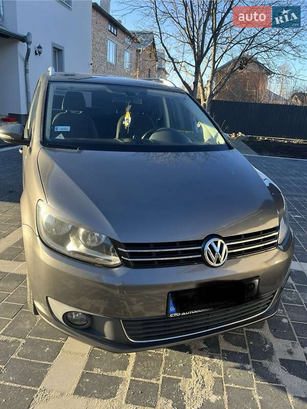 2011 volkswagen touran